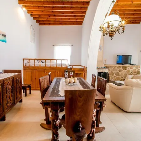 Marianna's House In Asklipio